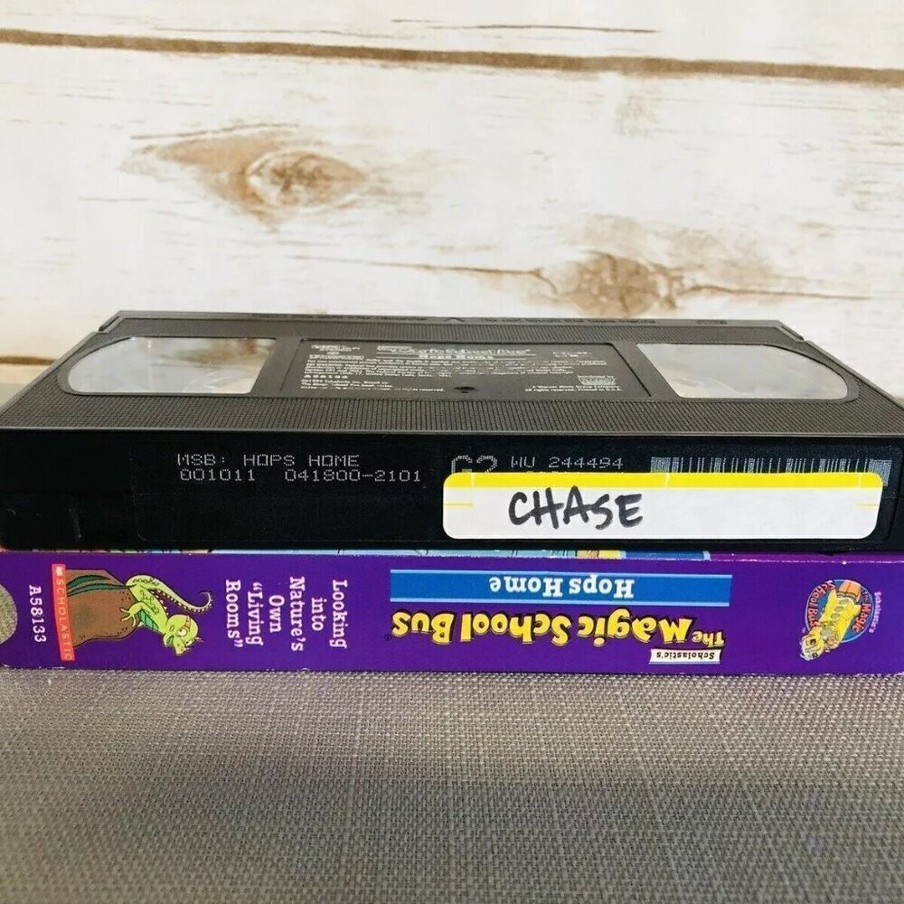 THE MAGIC SCHOOL BUS HOPS HOME VHS Home Video Cassette Tape - Picture 5 of 5